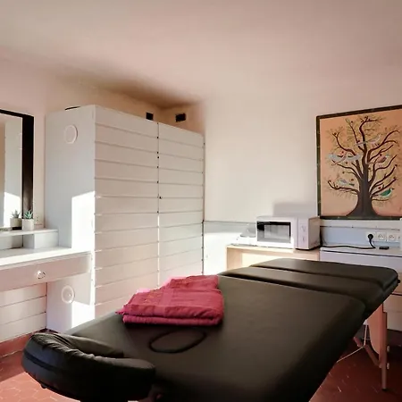 La Farigoulette Capsule hotel